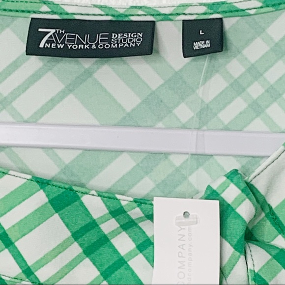 NWT New York & Company Top - Picture 4 of 4